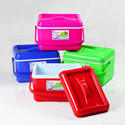 Wholesale plastic factory for 5.5-liter rectangular cooler jugs in red, blue, green, and pink per dozen with custom logo screen printing in Thailand